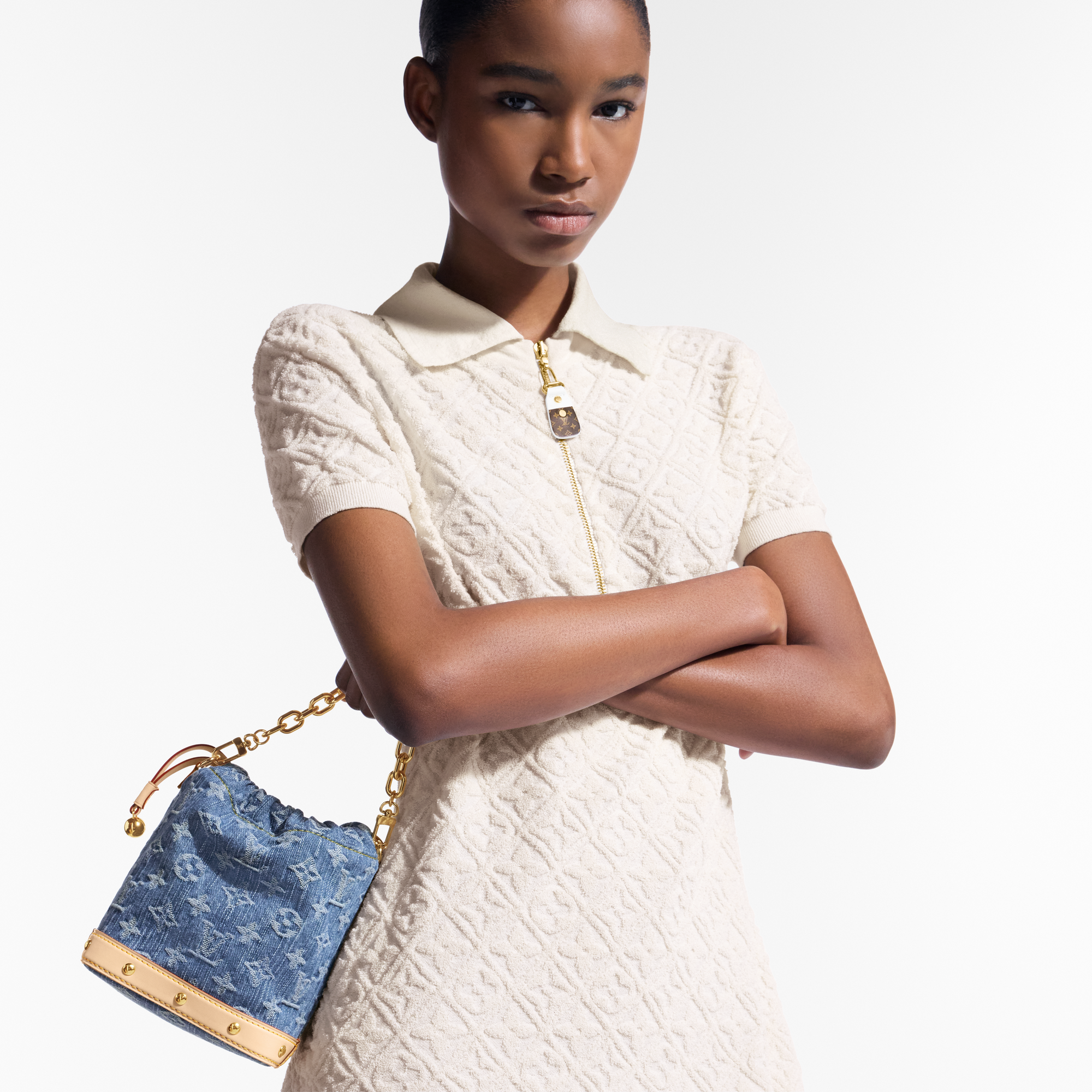 Túi Nano Noé Monogram Denim in Đồ Nữ's Túi ví đa năng và Phụ kiện bằng da Túi nhỏ collections by Louis Vuitton (Thu phóng sản phẩm)